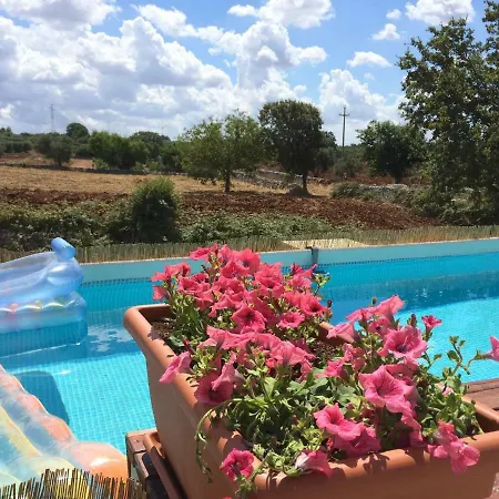 Trullo Sull'aia Villa *